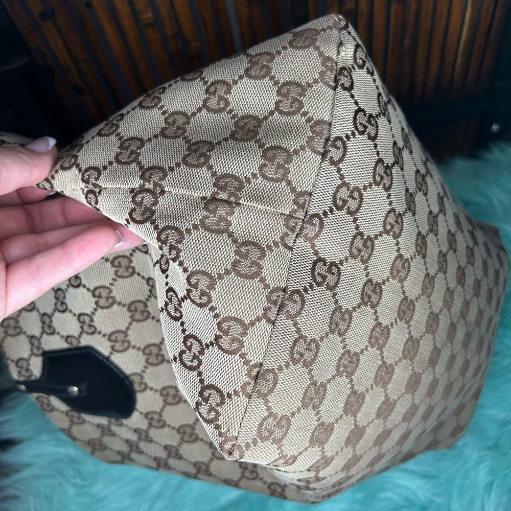 Gucci Shoulder Bag - Picture 6 of 11